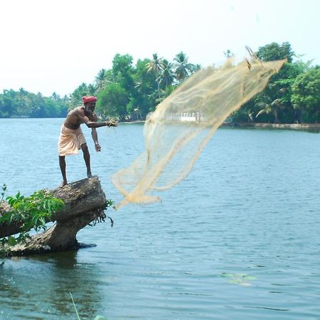 Alappuzha Triveny River Palace酒店 外观 照片
