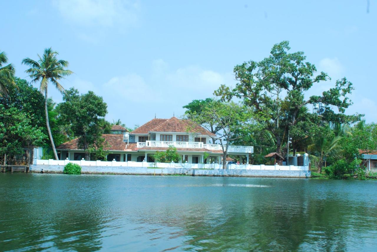 Alappuzha Triveny River Palace酒店 外观 照片