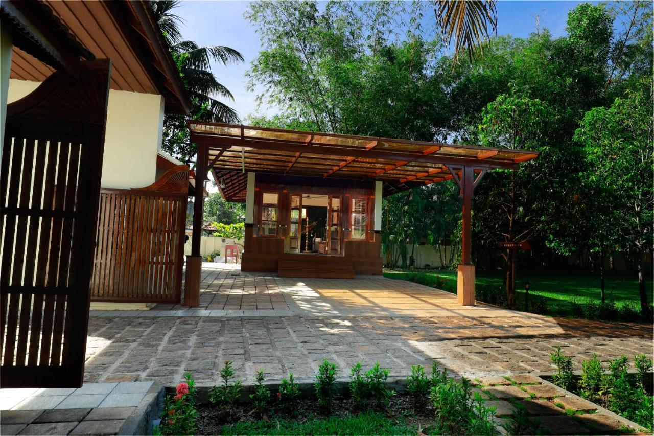 Alappuzha Triveny River Palace酒店 外观 照片
