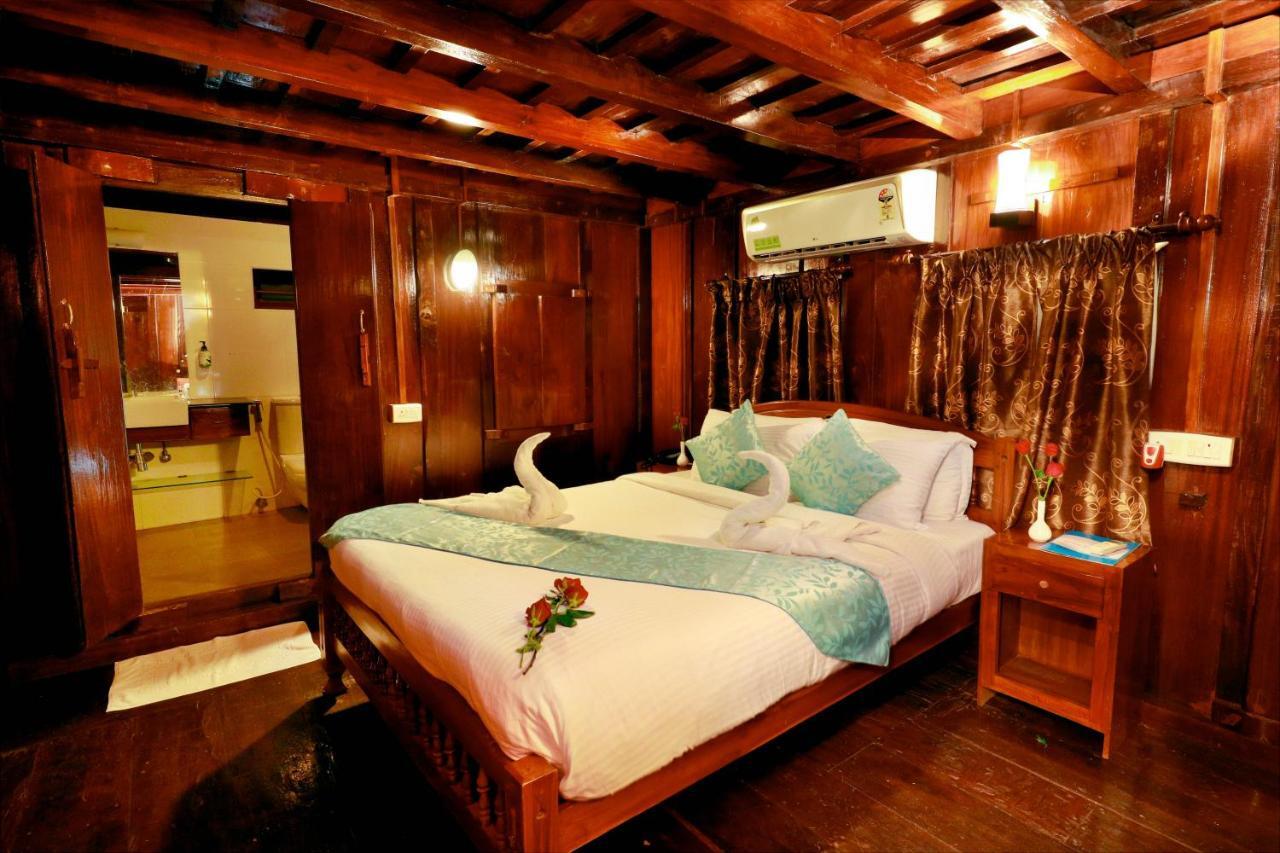 Alappuzha Triveny River Palace酒店 外观 照片