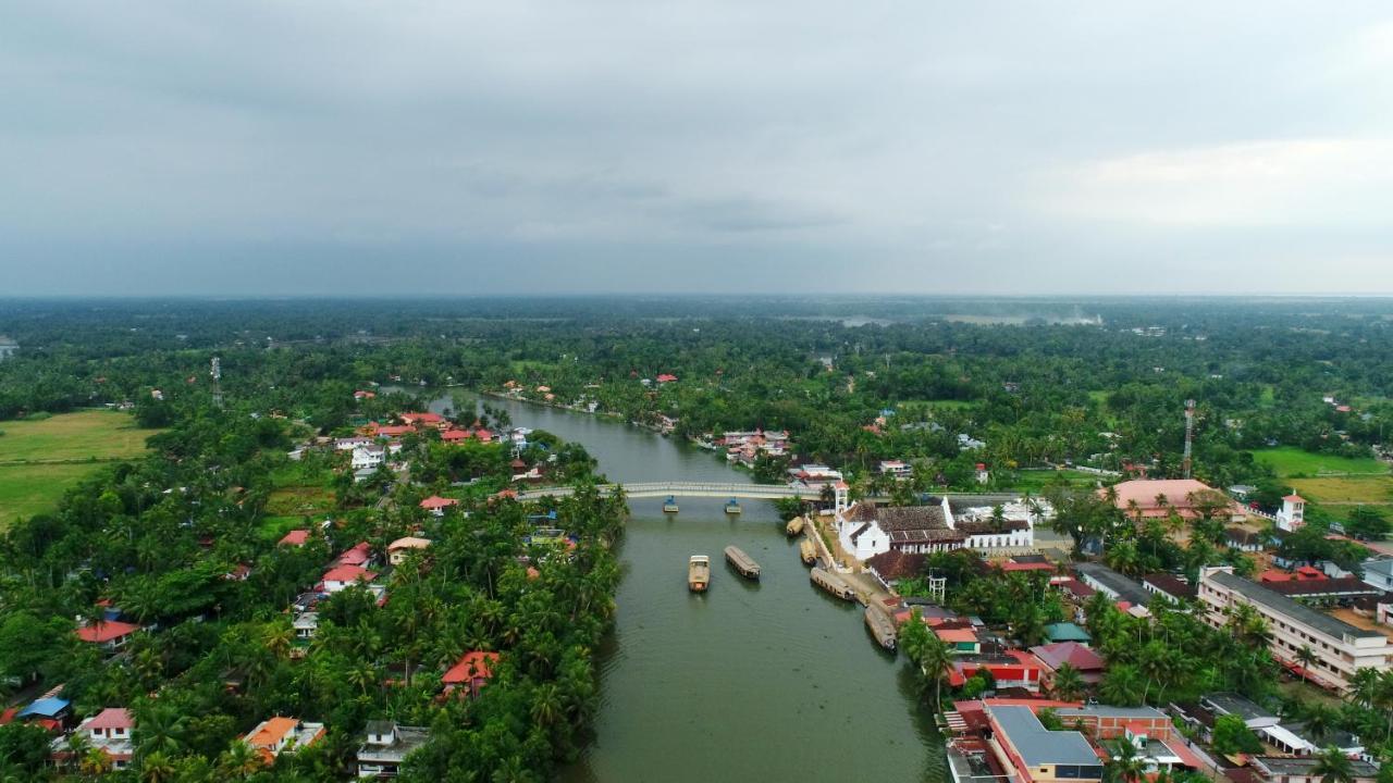 Alappuzha Triveny River Palace酒店 外观 照片