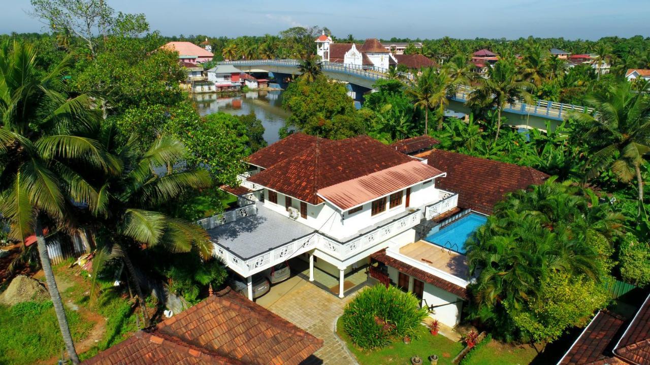 Alappuzha Triveny River Palace酒店 外观 照片